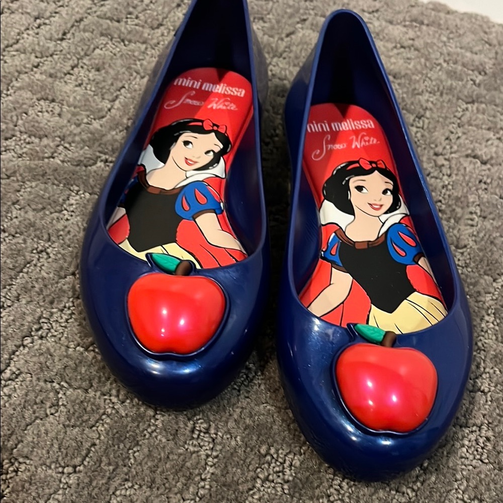 Mini Melissa Snow White Blue Shoes with Red Apple